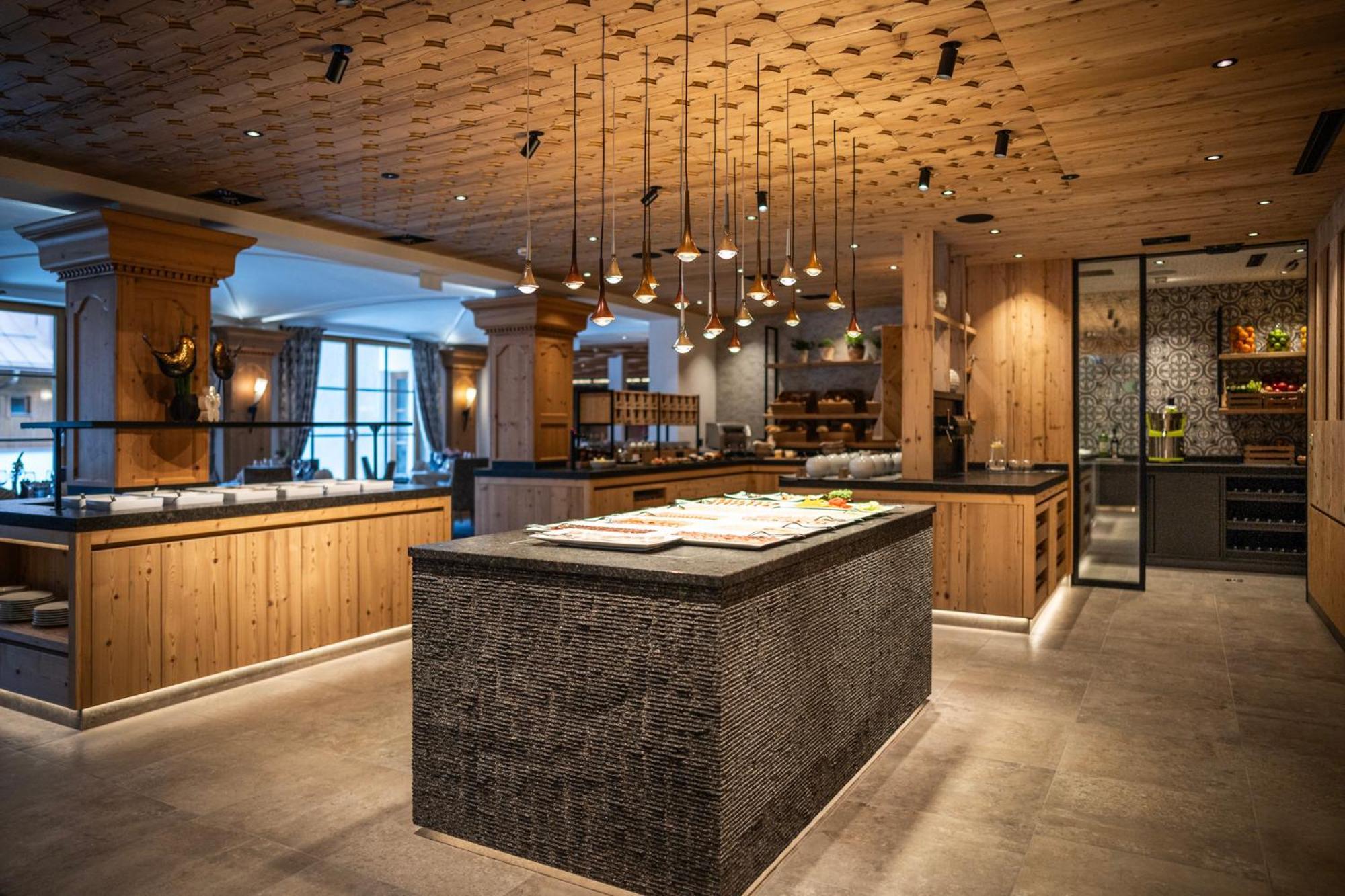 Alpenhotel Ischglerhof Bagian luar foto