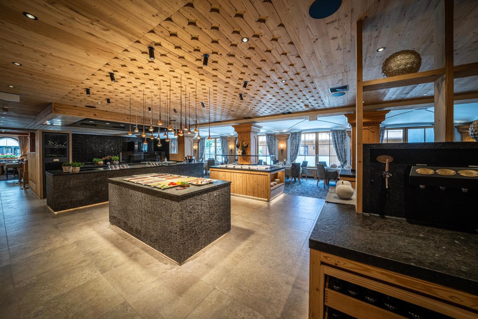 Alpenhotel Ischglerhof Bagian luar foto