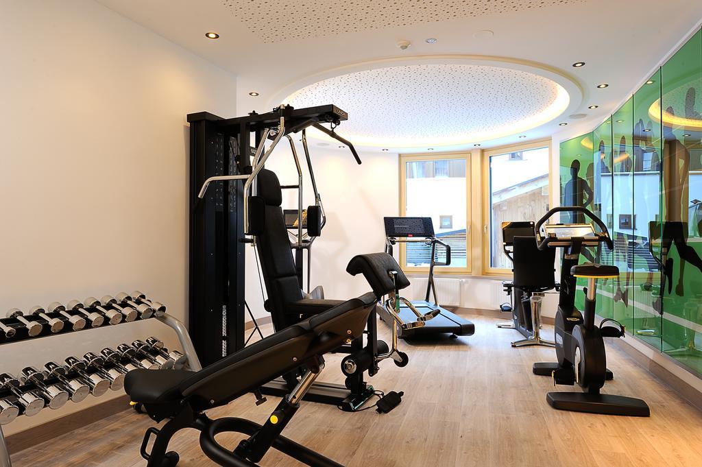 Alpenhotel Ischglerhof Bagian luar foto